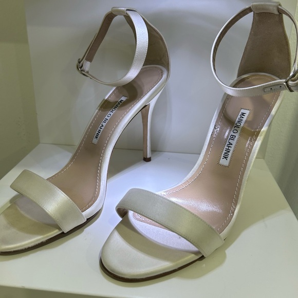 Manolo Blanik Chaos Satin Sandal in Ivory - Picture 2 of 9